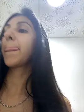 Snapshot of Saloriz_Col chatting on 12, 9, 2025 Saloriz Col online show from 12, 9, 2025