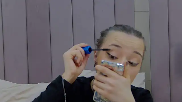 ZoeyNeal online show from 27, 3, 2026