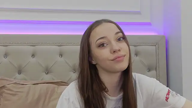 ZoeyNeal online show from 13, 3, 2026