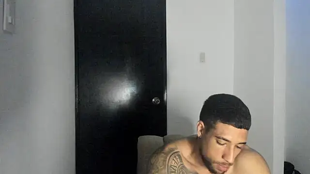 Snapshot of ThiagoLugo chatting on 5, 5, 2026 ThiagoLugo online show from 5, 5, 2026