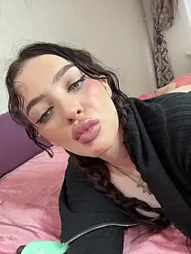 Hannah xBaby online show from 27, 11, 2025