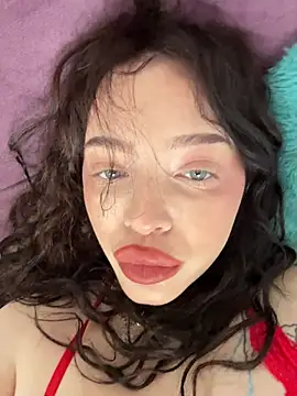 Hannah xBaby online show from 9, 11, 2025