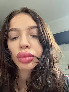 Hannah xBaby online show from 9, 1, 2026