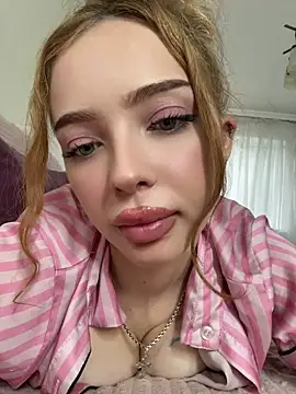 Snapshot of Hannah_xBaby chatting on 9, 7, 2026 Hannah xBaby online show from 9, 7, 2026