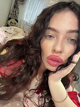 Hannah xBaby online show from 11, 11, 2025