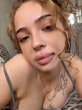 Snapshot of Hannah_xBaby chatting on 19, 6, 2026 Hannah xBaby online show from 19, 6, 2026