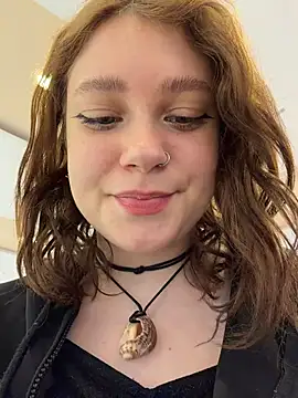 Snapshot of lucy-joy chatting on 18, 6, 2026 lucy-joy online show from 18, 6, 2026
