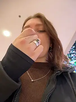 lucy-joy online show from 3, 2, 2026