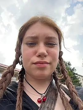 Snapshot of lucy-joy chatting on 24, 7, 2026 lucy-joy online show from 24, 7, 2026