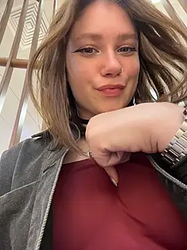 lucy-joy online show from 4, 4, 2026