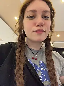 Snapshot of lucy-joy chatting on 17, 7, 2026 lucy-joy online show from 17, 7, 2026