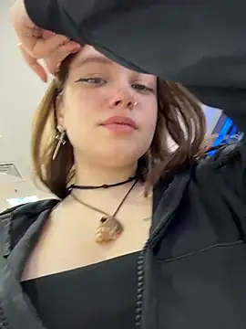 lucy-joy online show from 24, 4, 2026