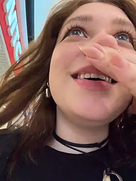 Snapshot of lucy-joy chatting on 27, 6, 2026 lucy-joy online show from 27, 6, 2026