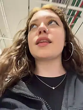 Snapshot of lucy-joy chatting on 6, 7, 2026 lucy-joy online show from 6, 7, 2026