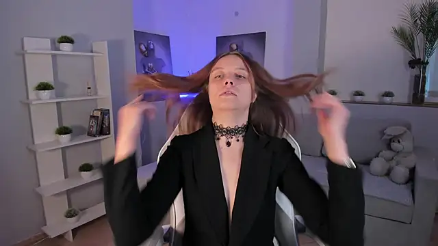 Snapshot of AlicePill chatting on 13, 10, 2025 AlicePill online show from 13, 10, 2025