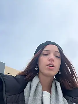 DollyTall online show from 8, 11, 2025