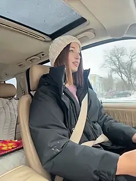 DollyTall online show from 16, 12, 2025