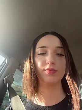 DollyTall online show from 6, 10, 2025