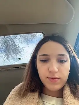 DollyTall online show from 27, 10, 2025