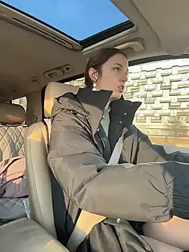 DollyTall online show from 18, 11, 2025