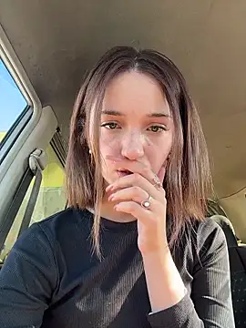 DollyTall online show from 8, 10, 2025