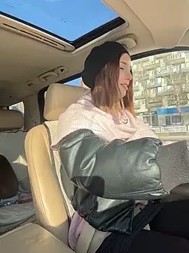 DollyTall online show from 22, 12, 2025