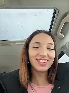 DollyTall online show from 12, 11, 2025