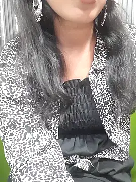 Snapshot of AnkitaDevi chatting on 8, 11, 2025 AnkitaDevi online show from 8, 11, 2025