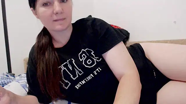 Snapshot of simpledi chatting on 8, 11, 2025 simpledi online show from 8, 11, 2025