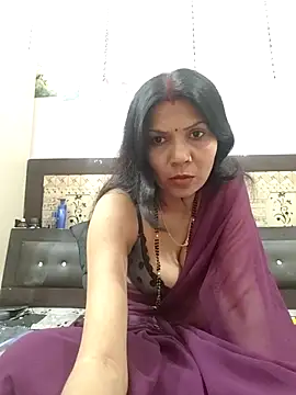 Yourhotsweetgirl online show from 15, 2, 2026