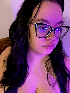 Emily Taylor2 online show from 17, 10, 2025