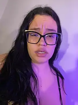 Emily Taylor2 online show from 22, 10, 2025