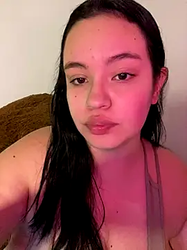 Snapshot of Emily_Taylor2 chatting on 9, 10, 2025 Emily Taylor2 online show from 9, 10, 2025