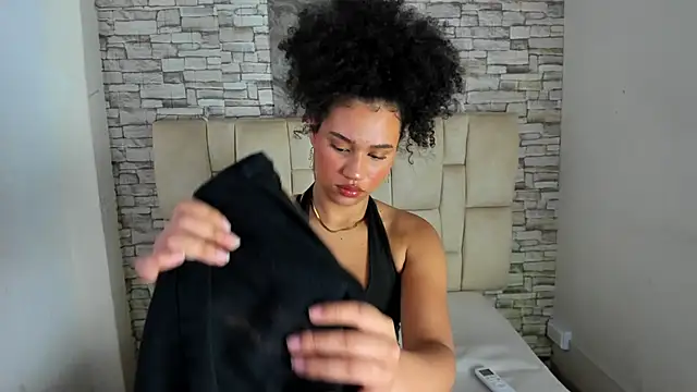 Snapshot of Celesste_doll chatting on 27, 11, 2025 Celesste doll online show from 27, 11, 2025