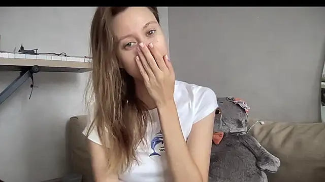 JulietSensation online show from 9, 9, 2025