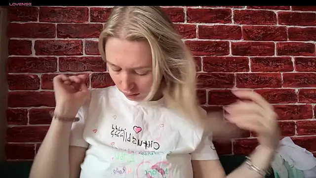 CitrusBlissss online show from 6, 11, 2025