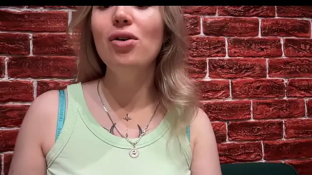 Snapshot of CitrusBlissss chatting on 20, 10, 2025 CitrusBlissss online show from 20, 10, 2025