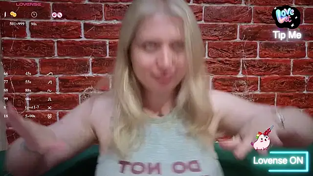Snapshot of CitrusBlissss chatting on 13, 5, 2026 CitrusBlissss online show from 13, 5, 2026