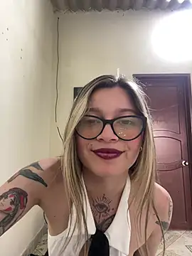 KoraSweett online show from 5, 3, 2026