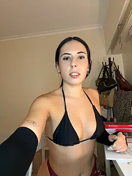 Snapshot of very_licious chatting on 8, 9, 2025 very licious online show from 8, 9, 2025