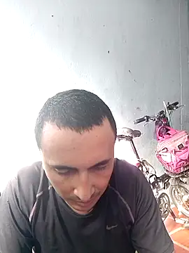 Snapshot of miroqui143 chatting on 17, 10, 2025 miroqui143 online show from 17, 10, 2025