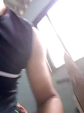 Snapshot of miroqui143 chatting on 22, 11, 2025 miroqui143 online show from 22, 11, 2025