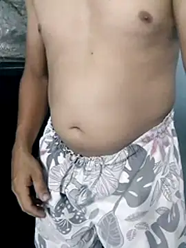 Snapshot of miroqui143 chatting on 12, 11, 2025 miroqui143 online show from 12, 11, 2025