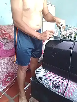 Snapshot of miroqui143 chatting on 15, 10, 2025 miroqui143 online show from 15, 10, 2025