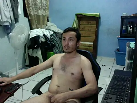 Snapshot of hornymkguyfun chatting on 4, 5, 2026 hornymkguyfun online show from 4, 5, 2026