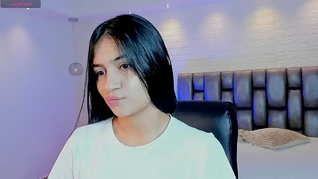 AidaJones online show from 10, 4, 2026