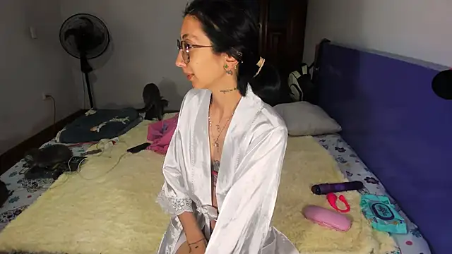 Anais lux online show from 2, 4, 2026