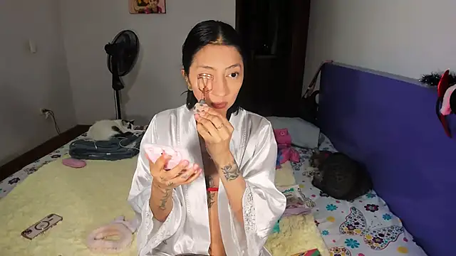 Anais lux online show from 11, 4, 2026