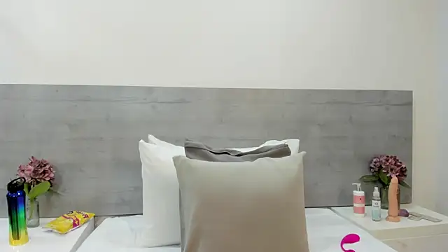 sunnyWhitee online show from 28, 10, 2025