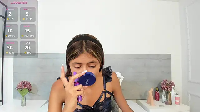 sunnyWhitee online show from 4, 12, 2025